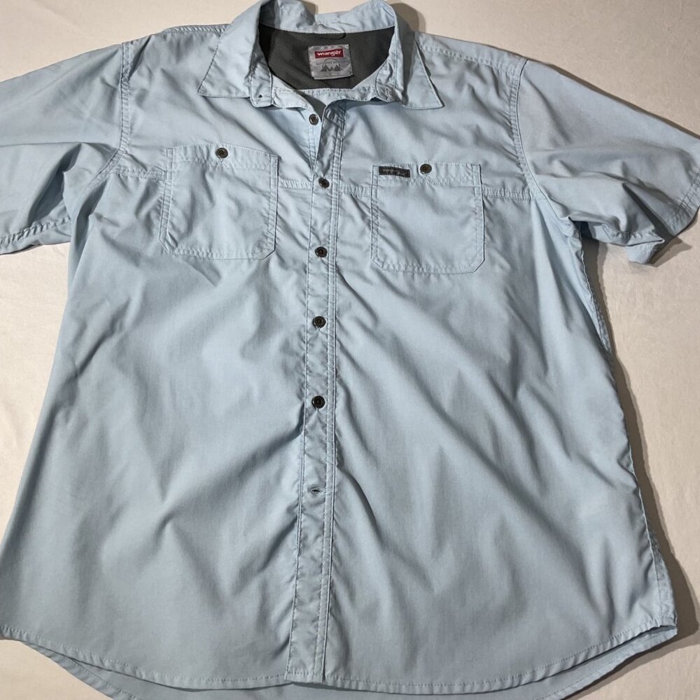 Wrangler Outdoor Series X-Large Light Blue Short Sleeve Button-Up Shirt Regular